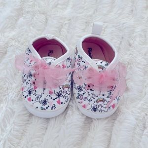 Brand new baby girl shoes size 3.